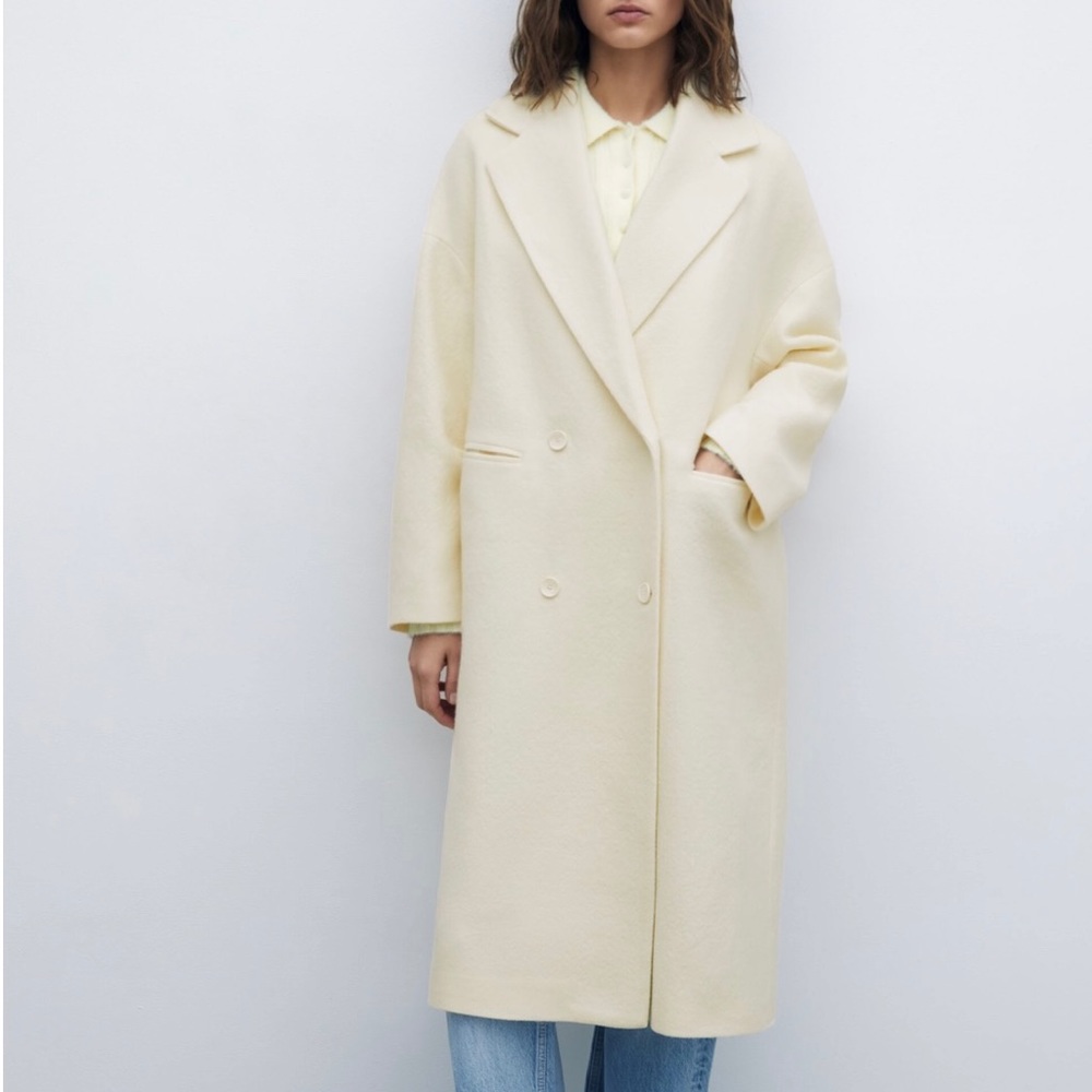 New with out the tag.  Zara Oversized Coat Bloggers Pick. Size M